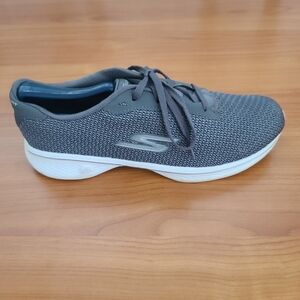 Skecher GO WALK 4 GOGA MAX‎ Women's Lace Up Grey Sneakers Size 7.5